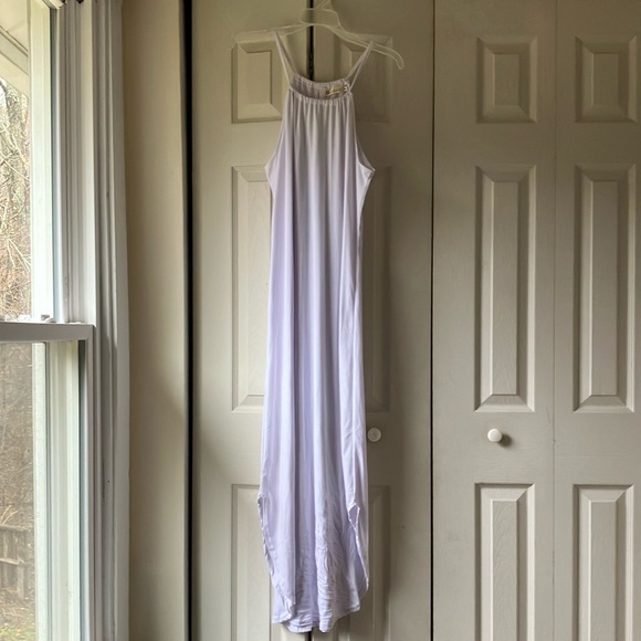 White beach dress with halter top and petal hem - Picture 1 of 9